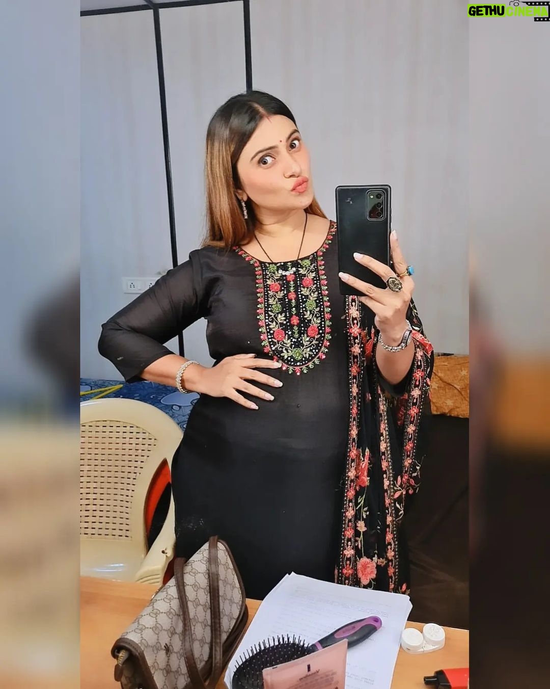 Aleeza Khan Instagram - ππ βDo not feel lonely, the entire universe is inside you. Stop acting so small. You are the universe in ecstatic motion. Set your life on fire.βππ #selflove #selfcare #love #loveyourself #motivation #positivevibes #happiness #inspiration #life #quotes #instagood #believe #lifestyle #mindset #instagram #happy #positivity #success #motivationalquotes #goals #bhfyp #yourself #mentalhealth #like #inspirationalquotes #follow #fitness #quoteoftheday #healing #beauty Cine Classic Studio