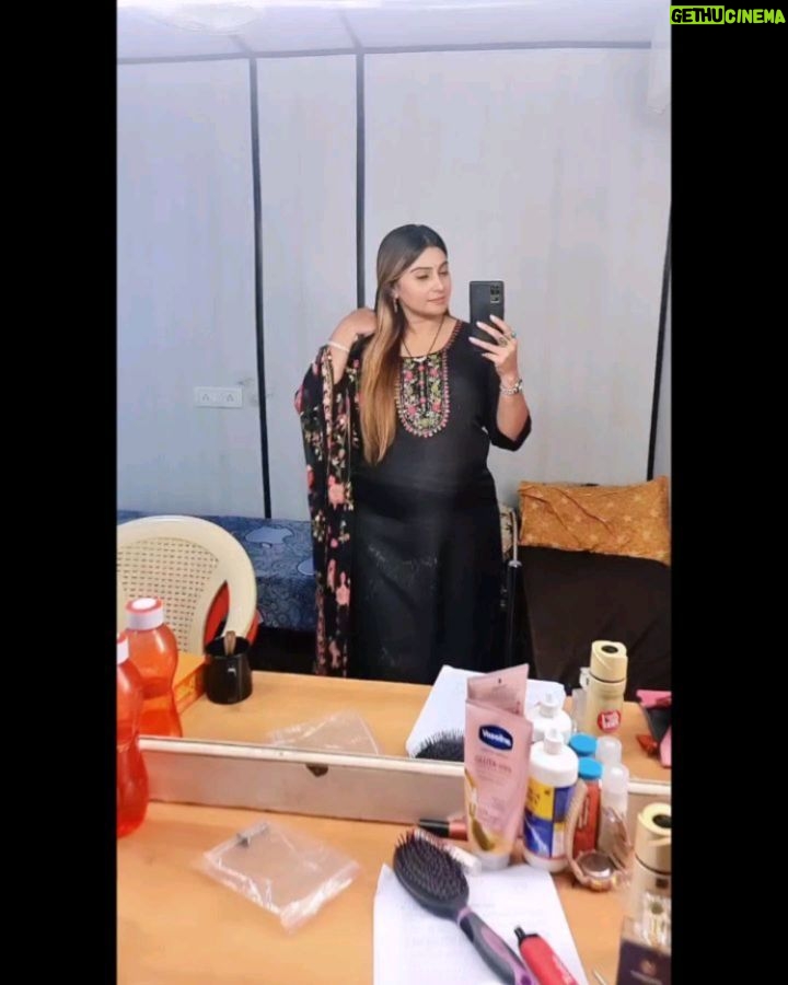 Aleeza Khan Instagram - ππ βDo not feel lonely, the entire universe is inside you. Stop acting so small. You are the universe in ecstatic motion. Set your life on fire.βππ #selflove #selfcare #love #loveyourself #motivation #positivevibes #happiness #inspiration #life #quotes #instagood #believe #lifestyle #mindset #instagram #happy #positivity #success #motivationalquotes #goals #bhfyp #yourself #mentalhealth #like #inspirationalquotes #follow #fitness #quoteoftheday #healing #beauty Cine Classic Studio