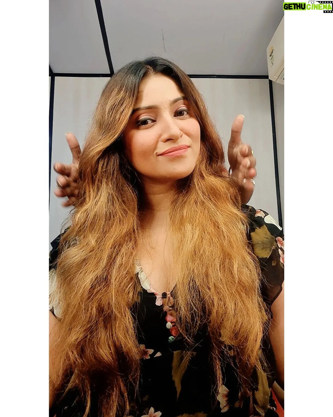 Aleeza Khan Instagram - ππ "When you have a dream, you've got to grab it and never let go." ππ #selflove #selfcare #love #loveyourself #motivation #positivevibes #happiness #inspiration #life #quotes #instagood #believe #lifestyle #mindset #instagram #happy #positivity #success #motivationalquotes #goals #bhfyp #yourself #mentalhealth #like #inspirationalquotes #follow #fitness #quoteoftheday #healing #beauty Classic Studio Mira Road