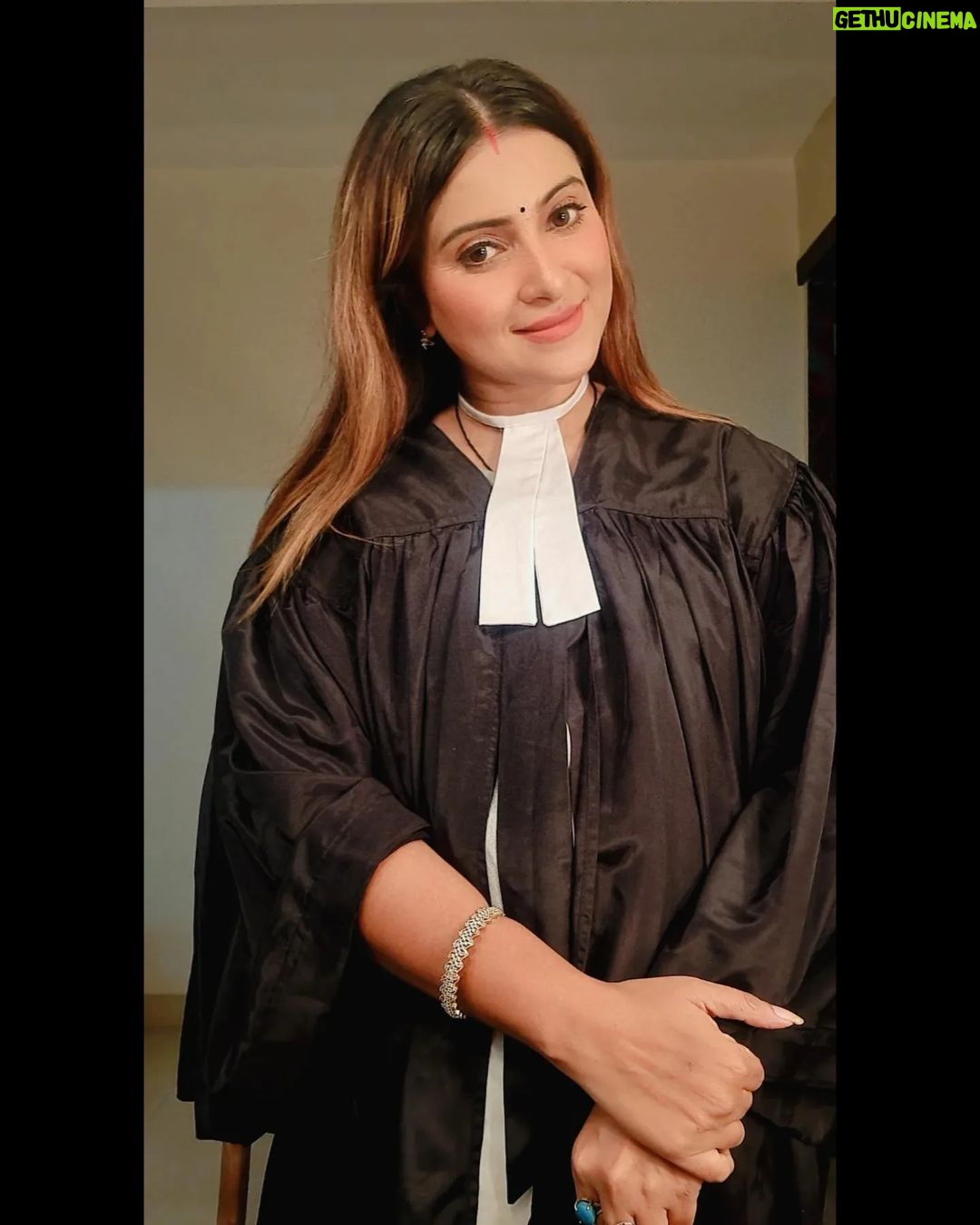 Aleeza Khan Instagram - ♥️♥️ Glad to Join the cast of Radha Mohan on Zeetv As Devika .LSD Production ♥️♥️ Character : Devika sahai Show : Radha mohan Channel : Zee tv #workmode #tvshow #radhamohan #devika #lawyer #zeetv #zee5 #iamaleezakhan #shabbirahluwalia #lsdproductions