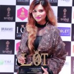 Aleeza Khan Instagram - ♥️♥️ Big thankyou Lords of the trendz for the honour of Most stylish television actress 2023. ♥️♥️Lovely Event, great show , great team. Cheers to Season 4. @trishul_the_divine @lordoftrendzofficial @shobhhitsloshes_official @ssongerwala #show #Event #awards how #awardsnight #fashionshow #goodtimes #happy #totally #blessed #lordsoftrendzofficial Galaxy Banquet