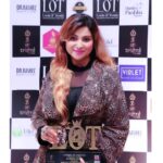 Aleeza Khan Instagram - ♥️♥️ Big thankyou Lords of the trendz for the honour of Most stylish television actress 2023. ♥️♥️Lovely Event, great show , great team. Cheers to Season 4. @trishul_the_divine @lordoftrendzofficial @shobhhitsloshes_official @ssongerwala #show #Event #awards how #awardsnight #fashionshow #goodtimes #happy #totally #blessed #lordsoftrendzofficial Galaxy Banquet