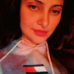 Aleeza Khan Instagram –