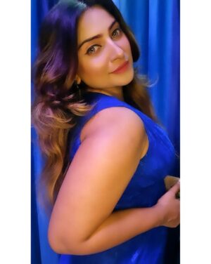 Aleeza Khan Instagram - ♥️♥️ Treat her like you never want to lose her."♥️♥️

#selflove #selfcare #love #loveyourself #motivation #positivevibes #happiness #inspiration #life #quotes #instagood #believe #lifestyle #mindset #instagram #happy #positivity #success #motivationalquotes #goals #bhfyp #yourself #mentalhealth #like #inspirationalquotes #follow #fitness #quoteoftheday #healing #beauty