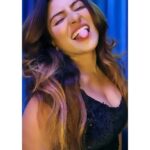 Aleeza Khan Instagram - ♥️♥️ Do today's duty, fight today's temptation; do not weaken and distract yourself by looking forward to things you cannot see, and could not understand if you saw them. ♥️♥️ #loveyourself #business #quoteoftheday #positivity #fitfam #motivational #sport #photooftheday #photography #healthylifestyle #healthy #quote #gymlife #yourself #instadaily #art #muscle #inspire #selfcare #fashion #smile #weightloss #gymmotivation #beautiful #exercise #nature #personaltrainer #strong #picoftheday #lifequotes