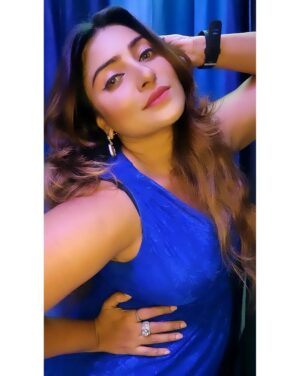 Aleeza Khan Instagram - ♥️♥️ Treat her like you never want to lose her."♥️♥️

#selflove #selfcare #love #loveyourself #motivation #positivevibes #happiness #inspiration #life #quotes #instagood #believe #lifestyle #mindset #instagram #happy #positivity #success #motivationalquotes #goals #bhfyp #yourself #mentalhealth #like #inspirationalquotes #follow #fitness #quoteoftheday #healing #beauty