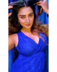 Aleeza Khan Instagram - ♥️♥️ Treat her like you never want to lose her.
