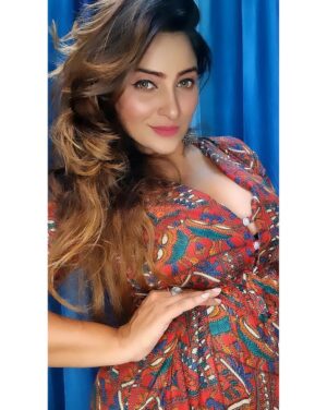 Aleeza Khan Instagram - ♥️♥️ No one can make you feel inferior without your consent ♥️♥️

#smile #quote #photooftheday #beautiful #photography #mindfulness #instadaily #meditation #entrepreneur #selfie #health #motivational #inspire #peace #goodvibes #lovequotes #art #wellness #poetry #quotestoliveby #mentalhealthawareness #fashion #spirituality #lifequotes #skincare #selfworth #healthylifestyle #quotestagram #nature #thoughts