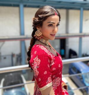 Amandeep Sidhu Instagram - Good morning!💐
.
.
.
.
.
.
#amandeepsidhu #chashni #chandni
