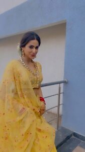 Amandeep Sidhu Instagram - Pakki pakki mashook🫶 . . . . . . . . #amandeepsidhu #chashni #chandni #trendingreels #reelsinstagram #toodles