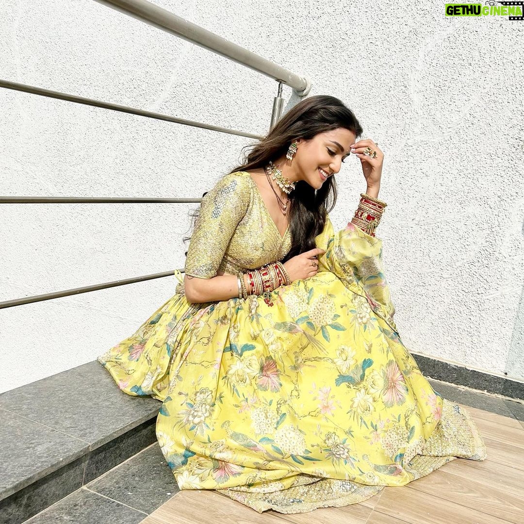 Amandeep Sidhu Instagram - 🌙 . @anusoru @nidhikurda . #amandeepsidhu #chandni #chashni