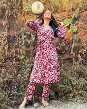 Amandeep Sidhu Instagram - 🦋 
.
.
Styling : @sacorina 
#amandeepsidhu
