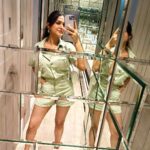 Amandeep Sidhu Instagram – Mirror selfie is my kinda thing these days….
#amandeepsidhu