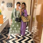Amandeep Sidhu Instagram - A quick Parvati to Poo transformation 🤪 . . . . . . . #amandeepsidhu #parvatitopoo #friends #toodles Phoenix Palladium