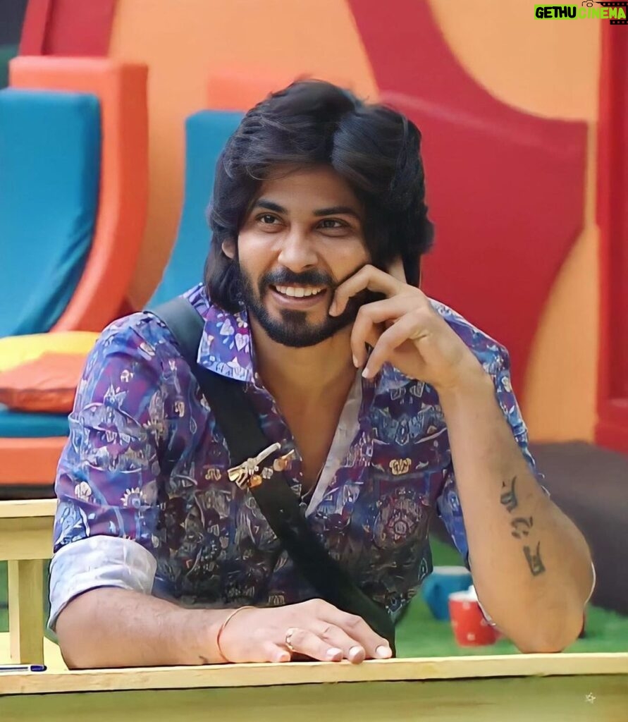 Amardeep Chowdary Instagram - Straight to the point, always on target, and a smile that says it all. #amardeep #supportamardeep #starmaa #biggboss7telugu