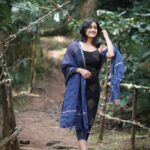 Amika Shail Instagram – Subho durgashtami ❤️
.
.
Travel partner @teamtrippova
Accomodation by @spinoratravelco
Click by @riyas_kanthapuramphotography
@riginrosh
.
.
#AmikaShail #durgapuja #mahashtami #ashtami #puja #festival