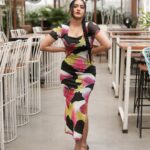 Amika Shail Instagram – When life gives you curves, Flaunt them 🍑🌸
.
.
.
📍@truetrammtrunk
👗@nmore_mumbai
💄@dglam_by_dipz
📸 @portraitsbymayur
.
.

#AmikaShail #ootd #candid #instagram #instadaily
