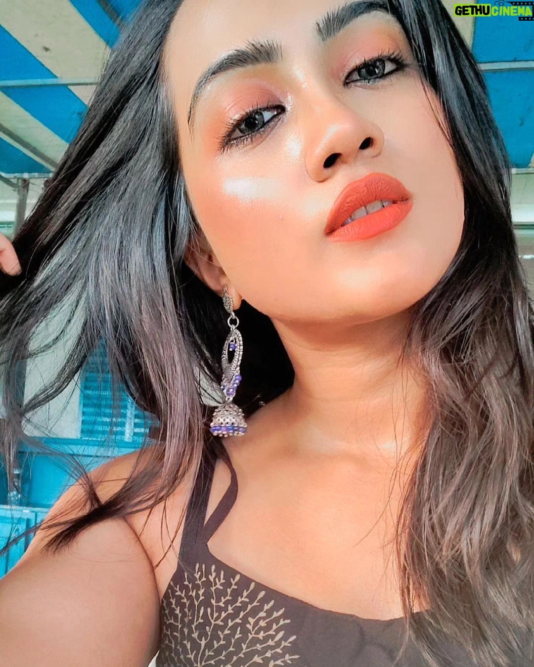 Amika Shail Instagram - What jhumka 💖 . . . #AmikaShail #jhumka #picoftheday #instagram
