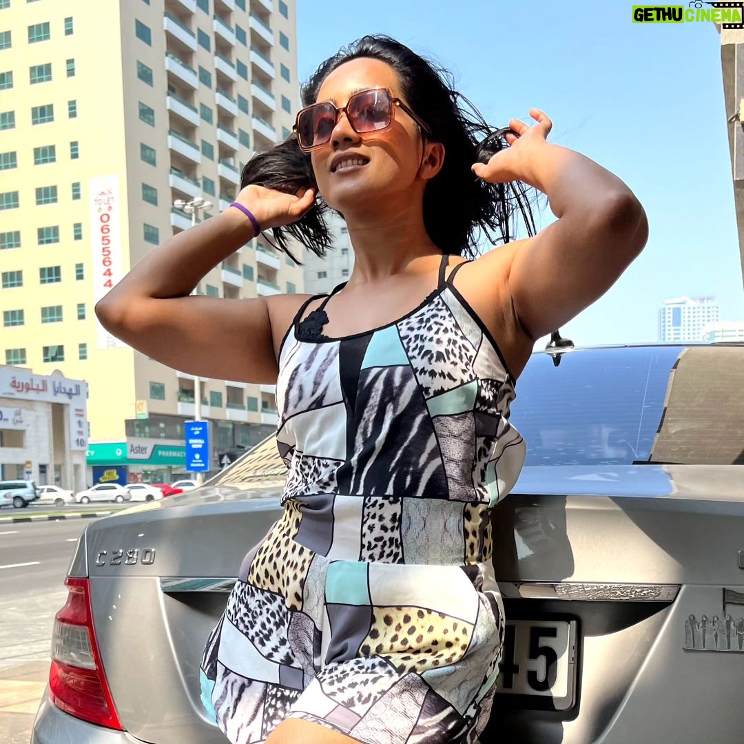 Amika Shail Instagram - Sharjah ❤️ Though it was like I am in an oven but also posing is more important 🤣 . . . #AmikaShail #sharjah #dubai #uae #arab #street #pose #instagood #uae🇦🇪