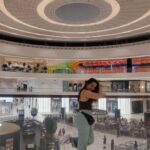 Amika Shail Instagram - Dubai Street hopping 😍 . .. #AmikaShail #dubai #uae #sharjah #burjkhalifa #dubaimall #arab #dubailife Burj Khalifa,Dubai,U.A.E