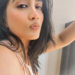 Amika Shail Instagram - Yalla habibi ! Come to Dubai 🤣 . . #AmikaShail #dubai #arab #uae #arabic #instagood Marina Walk Dubai