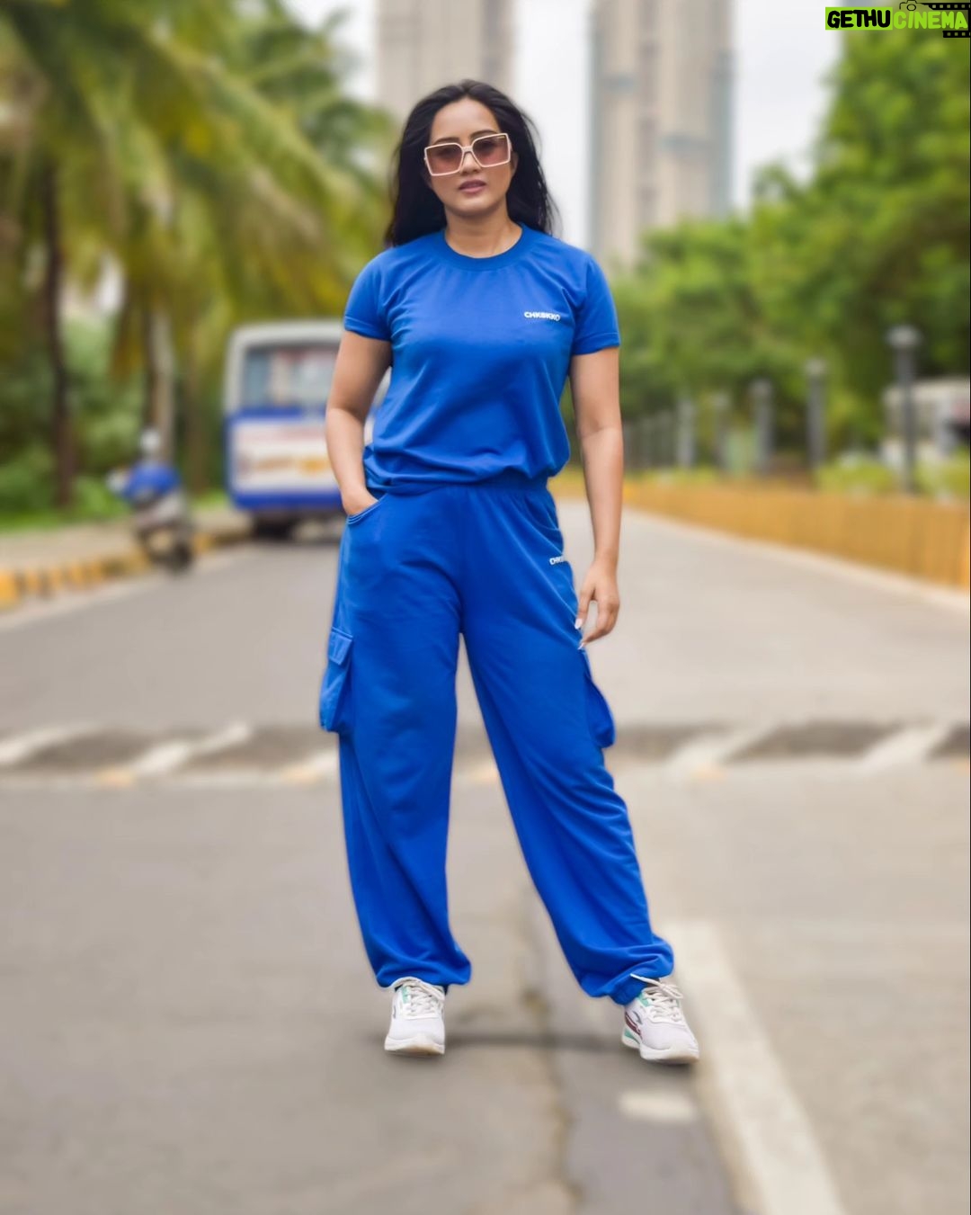 Amika Shail Instagram - 💙 . . #AmikaShail #candid #tuesday #tuesdaymotivation