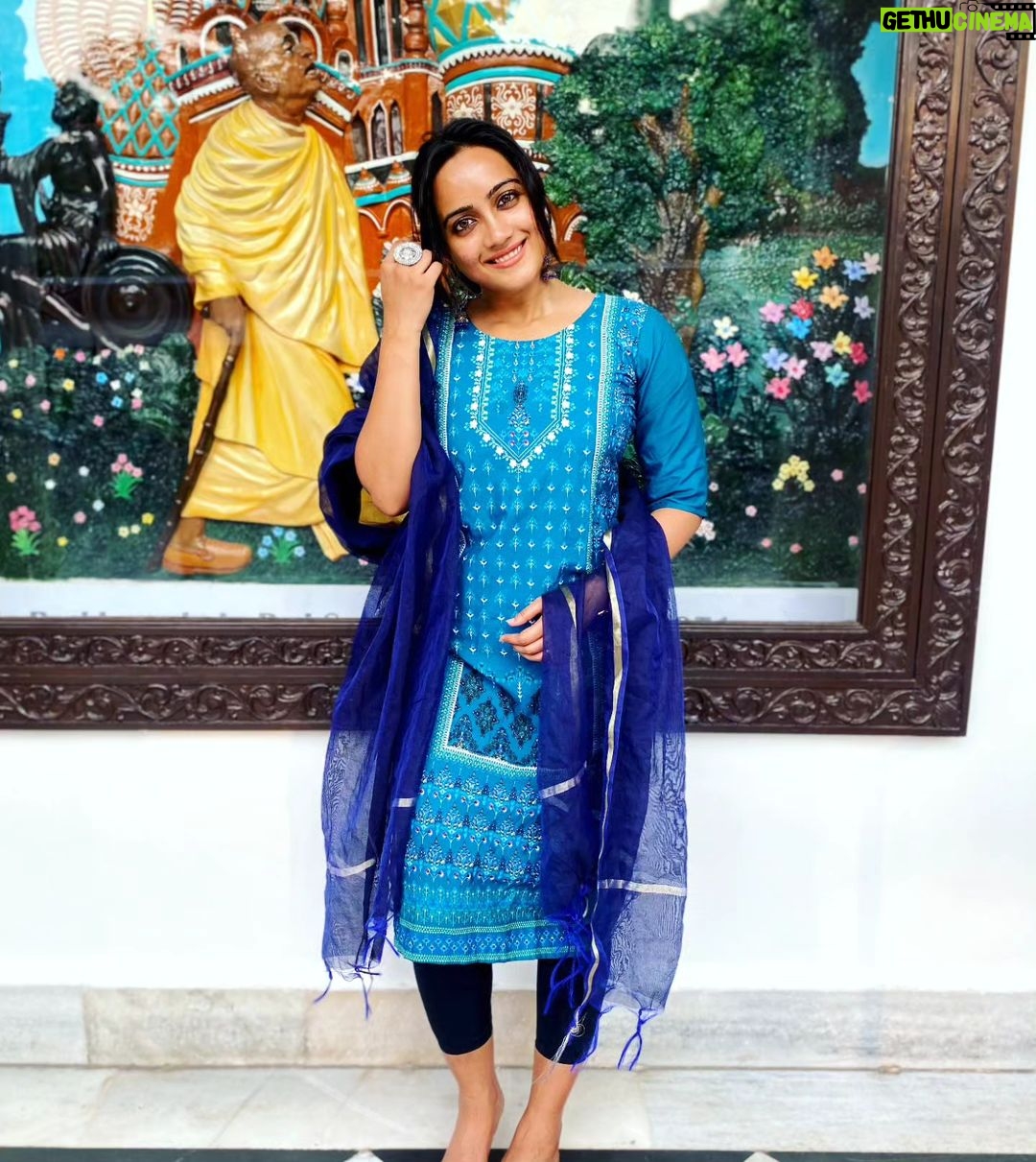 Amika Shail Instagram - Happy diwali 🪔 . . #AmikaShail #diwali #festiveseason #diwalivibes✨