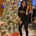 Amika Shail Instagram – Merry Christmas 🎄🎁
black hoodie 🧥 by @amikashailmerchandise 
You can also buy ..LINK in BIO..
.
.
.
#Amikashail #christmastime #merrychristmas #santaclaus #christmaslights #christmasdecor #merrychristmas🎄