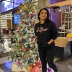 Amika Shail Instagram – Merry Christmas 🎄🎁
black hoodie 🧥 by @amikashailmerchandise 
You can also buy ..LINK in BIO..
.
.
.
#Amikashail #christmastime #merrychristmas #santaclaus #christmaslights #christmasdecor #merrychristmas🎄