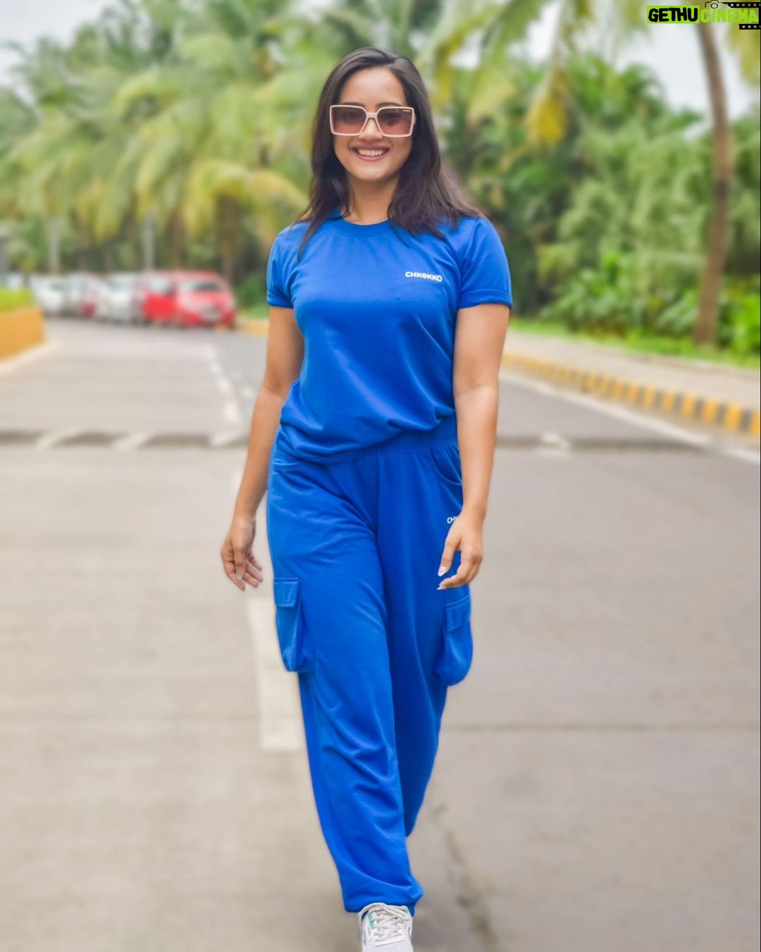 Amika Shail Instagram - 💙 . . #AmikaShail #candid #tuesday #tuesdaymotivation