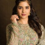 Amritha Aiyer Instagram - If you stay positive in a negative situation you Win !! . Outfit - @shyamalbhumika Jewellery - @rubans.in @oakpinionpr Styled - @shrushti_216