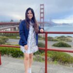 Amruta Deshmukh Instagram - San Franciscoing around! #GoldenGateBridge #नाटकटूर @niyam_v_ati_lagoo • • 📸 @adhokshajkarhade