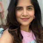Amruta Deshmukh Instagram - July is julying with all the shows, food and I’m not lying..some indigestion 😁🌧️☔️ Tickets for @niyam_v_ati_lagoo available on Book My Show. See you 🎈 Indore, India