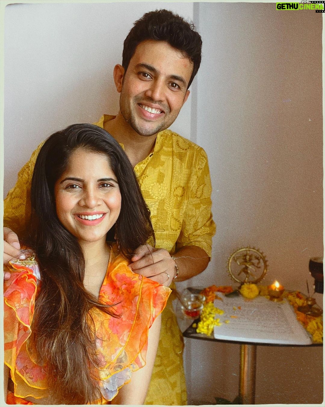 Amruta Deshmukh - 46.6K Likes - विजयादशमीच्या हार्दिक शुभेच्छा..!☘️☘️☘️🌼🌼
