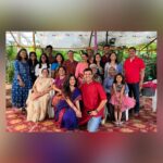 Amruta Deshmukh Instagram - चांदीच्या ताटात पुरणपोळी.. पुरणपोळीमध्ये जायफळ.. प्रसाद चं नाव घेतेय देशमुखांचं शेंडेफळ ! 👧🏻 केळवण by Deshmukhs! • Saree by @suta_bombay Kurta by @fabindiaofficial gifted with love by @harshadakhanvilkar 😍 How do we look Mumma? Pune, Maharashtra