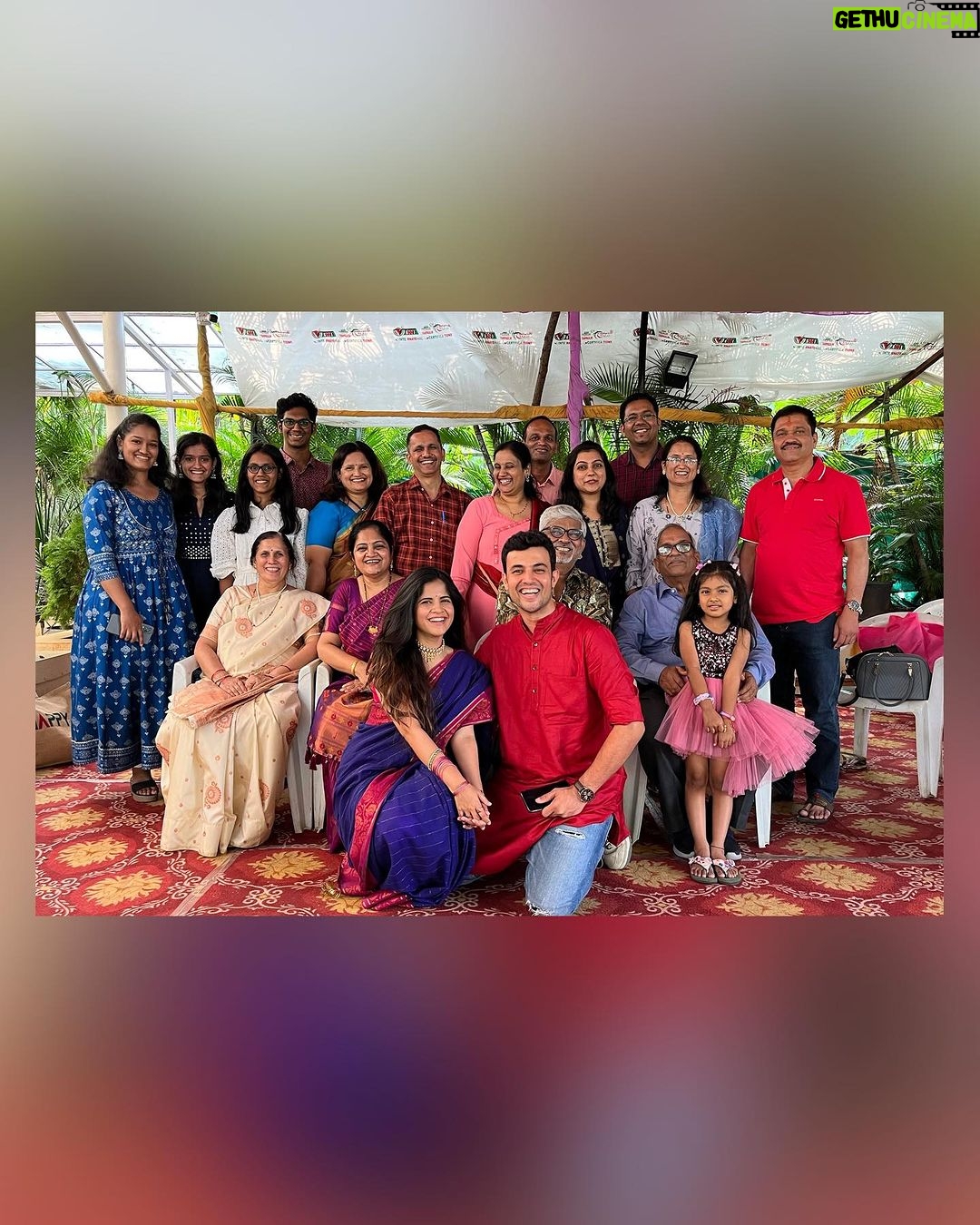Amruta Deshmukh - 71.6K Likes - चांदीच्या ताटात पुरणपोळी..
पुरणपोळीमध्ये जायफळ..
प्रसाद चं नाव घेतेय देशमुखांचं शेंडेफळ ! 👧🏻
केळवण by Deshmukhs!
•
Saree by @suta_bombay Kurta by @fabindiaofficial gifted with love by @harshadakhanvilkar 😍 How do we look Mumma?