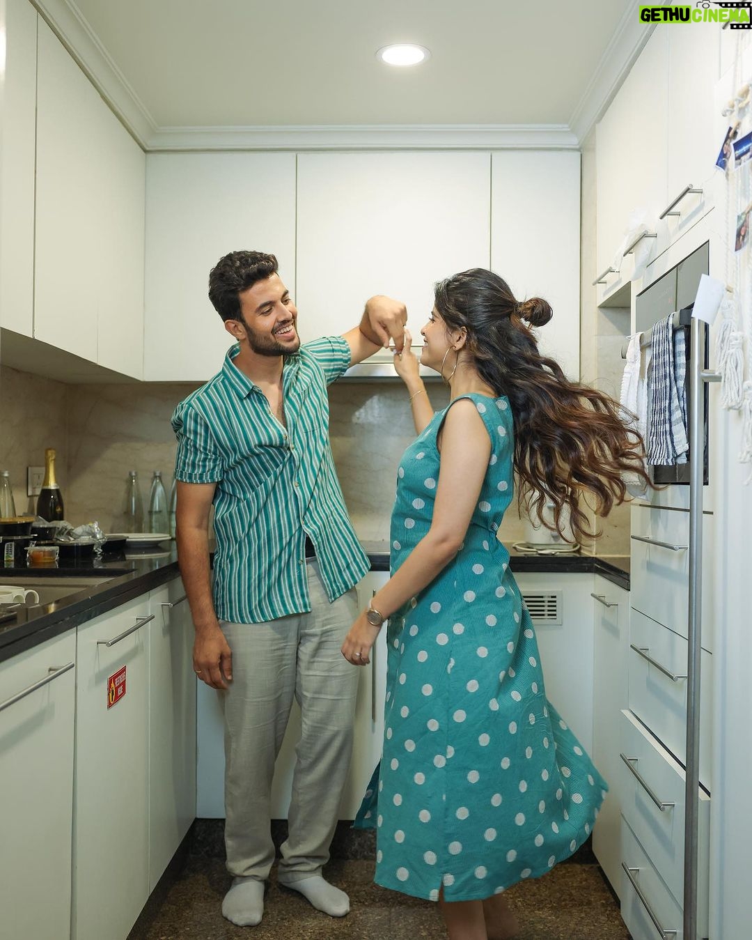 Amruta Deshmukh - 87.3K Likes - May joy be the only emotion that stays in our house. 🩵 Have a lovely Sunday. 💫
•
•
📸 @shrutisbagwe
MUA: @saurabh_kapade
Styled by: @tanmay_jangam
Wearing: @cottoncottageindia