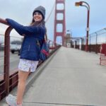Amruta Deshmukh Instagram - San Franciscoing around! #GoldenGateBridge #नाटकटूर @niyam_v_ati_lagoo • • 📸 @adhokshajkarhade