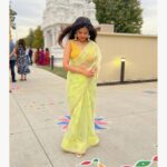 Amruta Deshmukh Instagram - बाप्पा आगमन in Kansas City 🇺🇸 Thank You Kansasकर ..नट्टा-पट्टा करता आला..मजा आली..बाप्पाशी भेट झाली 😍🌺 Kansas City Temple