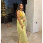 Amruta Deshmukh Instagram - बाप्पा आगमन in Kansas City 🇺🇸 Thank You Kansasकर ..नट्टा-पट्टा करता आला..मजा आली..बाप्पाशी भेट झाली 😍🌺 Kansas City Temple