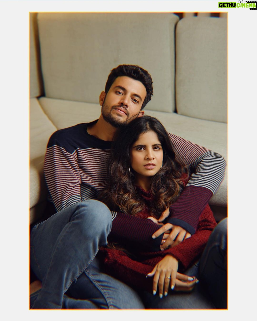 Amruta Deshmukh - 72.2K Likes - Saving a seat for you forever 👫🏻
•
•
Clicked by: @shrutisbagwe
MUA: @saurabh_kapade
Styled by: @tanmay_jangam