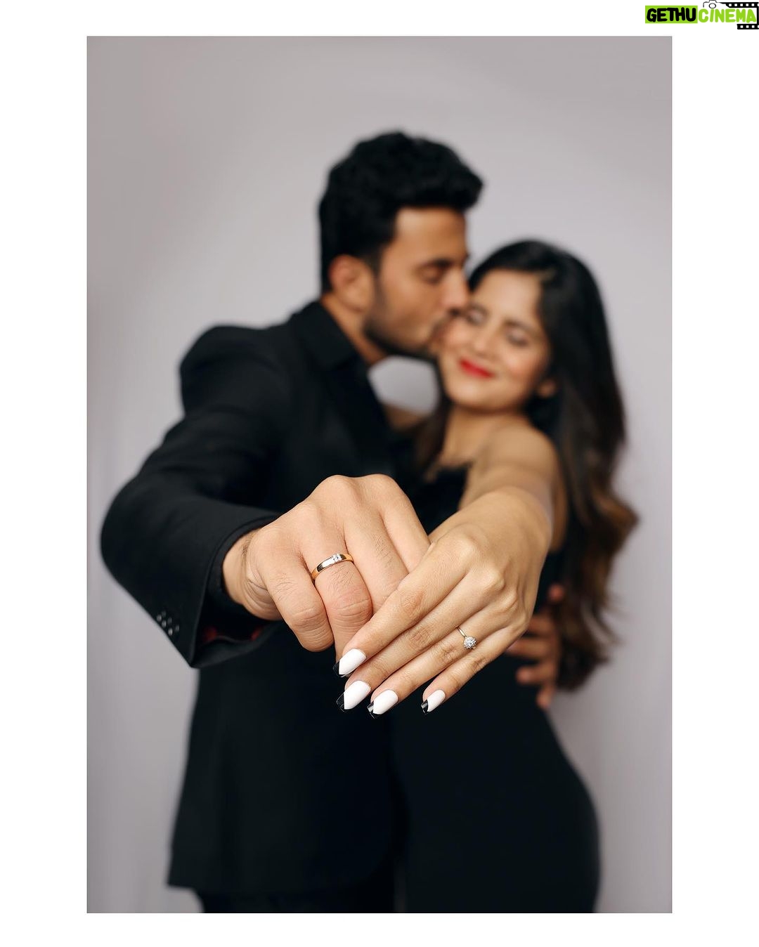 Amruta Deshmukh - 132.2K Likes - "I came here tonight because when you realize you want to spend the rest of your life with somebody, you want the rest of your life to start as soon as possible."
~When Harry Met Sally
•
#Engaged #ForeverTogether
•
Pictures by: @shrutisbagwe
Hair and MUA: @saurabh_kapade
Prasad’s styling: @tanmay_jangam Wearing: @chetansachala
