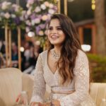 Amruta Deshmukh Instagram - I could dance the night away with my whole heart because of this superb team 🥹😍.. Glam yet subtle make-up and hair by @swatighodke_mua_official | Dreamy lehenga by @suvidhafashion | Dazzling jewellery by @jizajewellerystudio | Excellent styling by @tanmay_jangam | Bridal customised shoes by the very talented @shwetmahadik who LITERALLY made those in two days 😭♥️ And stunning pictures by @surajpatel.in | Thank You sooo much all! 😘