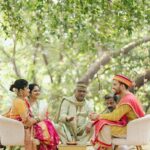 Amruta Deshmukh Instagram – नात्यास नाव आपुल्या देऊ नकोस काही..
सा-याच चांदण्याची जगतास जाण नाही..
ना तालराग यांच्या बंधात बांधलेला..
स्वरमेघ मंजूळांचा बरसे दिशात दाही..!
.
.
Pictures by: @surajpatel.in 
MUA: @saurabh_kapade 
Hair by : @nilampatel12 
Amruta’s outfit: customised blouse by : @nishfash_design_studio 
Jewellery by: @jizajewellerystudio 
Gold necklace by: @albadiajewelry 
Prasad’s outfit: styled by: @tanmay_jangam 
Prasad’s locket: @kaanksh__desire 
Mehendi by: @kkanchan_mehendi_ 
Nails by: @maytri_nails_pune 
Mundavlya by: @tanuleecreations 
Decor by: @panachedecorsofficial 
Venue: Nature Fun Resort, Kalote.