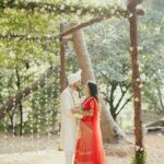 Amruta Deshmukh Instagram - "I want all of you, forever, everyday. You and me. Everyday." • • Pictures by: @surajpatel.in MUA: @saurabh_kapade Amruta’s outfit: customised blouse by: @kanchuki.in | Customised dupatta by: @nishfash_design_studio Jewellery by: @antarajewellery Prasad’s outfit: @suvidhafashion | styled by: @tanmay_jangam Garlands by: @floralart_byanushka Decor by: @panachedecorsofficial Venue: Nature Fun Resort, Kalote.