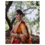 Amruta Deshmukh Instagram - Portraits of Amruta on her wedding day. ❤️✨ Makeup- @saurabh_kapade Decor- @panachedecorsofficial #bride#portrait#chasinglight#canon#canonphotography Nature Fun Resort