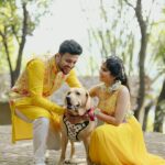 Amruta Deshmukh Instagram – Our future so bright 🌞 You gotta need shades 😎 
#HaldiScenes #Yellowजीसनमहमआगये 
Thank you @designer_kazbee for the brightest Haldi outfits!
•
📸 @surajpatel.in 
MUA: @swatighodke_mua_official 
Styled by: @tanmay_jangam 
Floral jewellery by: @floralart_byanushka Nature Fun Resort