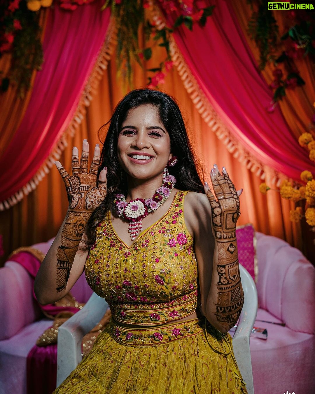 Amruta Deshmukh - 88K Likes - A timeless tradition of beauty.. Mehndi ✨✨
Spent 4 hrs for my Mehendi and then @prasadjawade shows up and steals the show 🥹🫶🏻
•
Extraordinary Mehendi by @kkanchan_mehendi_
Beautiful floral jewellery by: @floralart_byanushka
Prettiest decor by : @decorbyketan
Outfits: @suvidhafashion | styled by: @tanmay_jangam
Supreme MUA: @swatighodke_mua_official
📸 @themerrymakers.in 🫶🏻