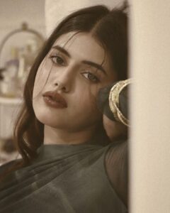 Anahita Bhooshan Instagram - Dear reader… . . . . . . . . #picoftheday #vintage #vibtagevibes