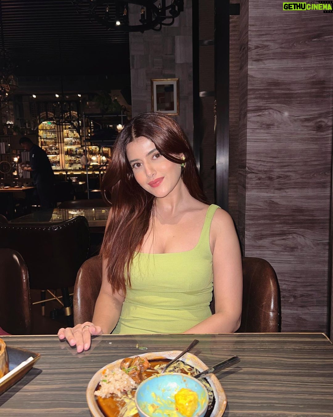 Anahita Bhooshan Instagram - A hopeless romantic all my life 🫰🏼